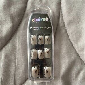 Brand New Claire’s Airbrush Artificial Nail Set